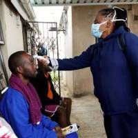 Vers une thérapie du COVID-19 par repositionnement au Cameroun ?